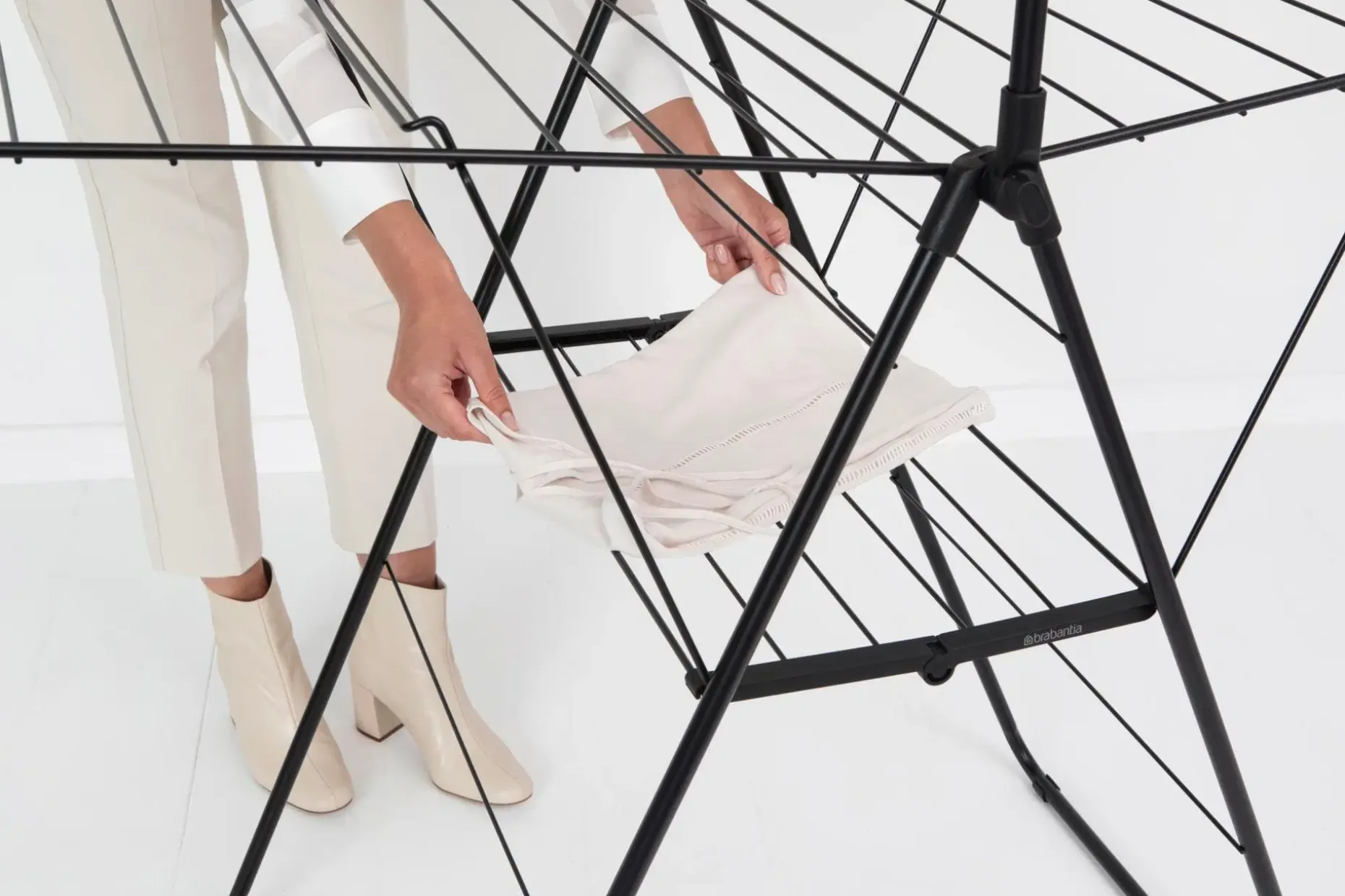 Brabantia Hangon pyykinkuivausteline 25m + tanko matt black