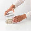 Brabantia nelikulmainen säilytyspurkki 0,7L light grey