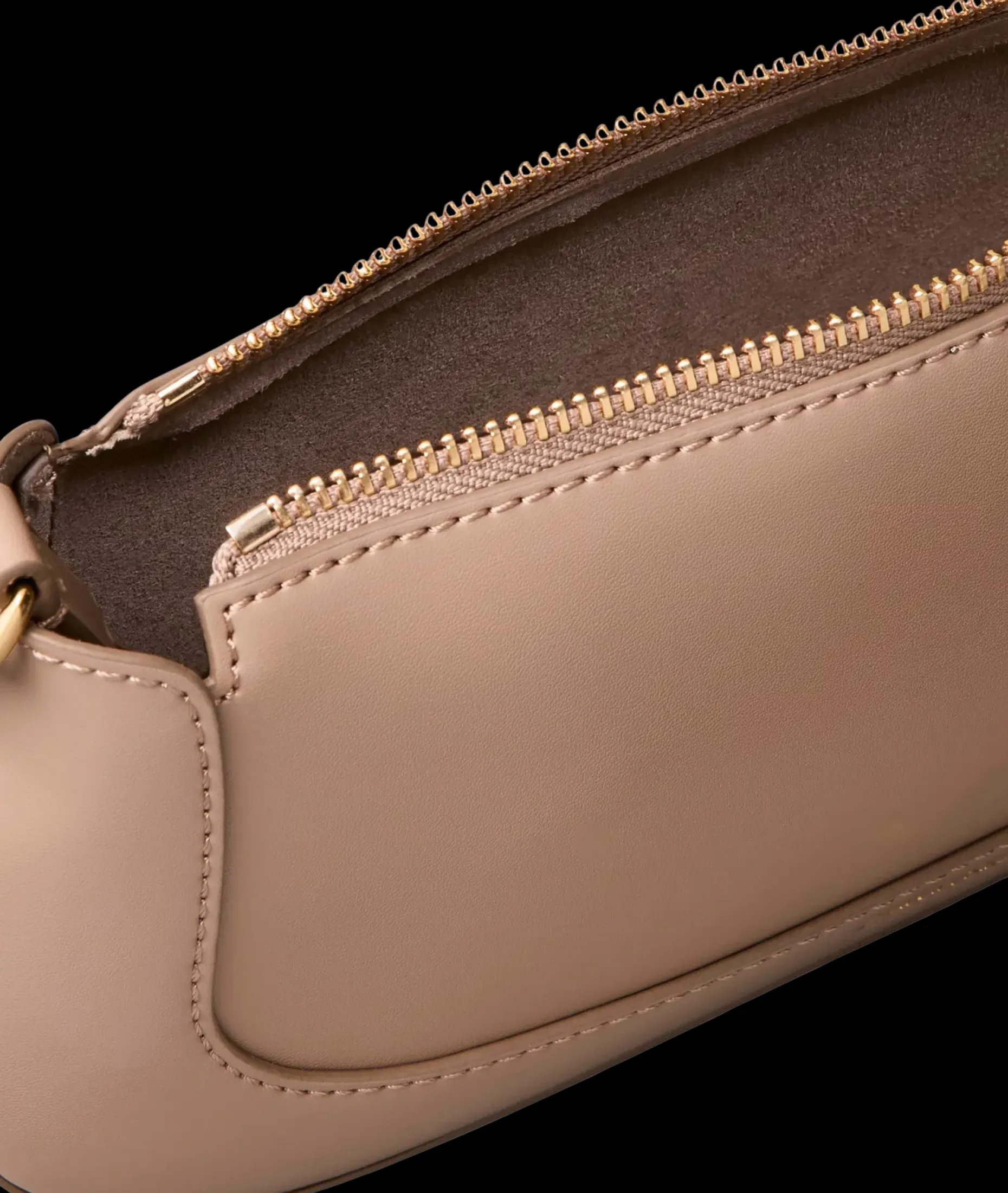 Calvin Klein Hardware zip olkalaukku