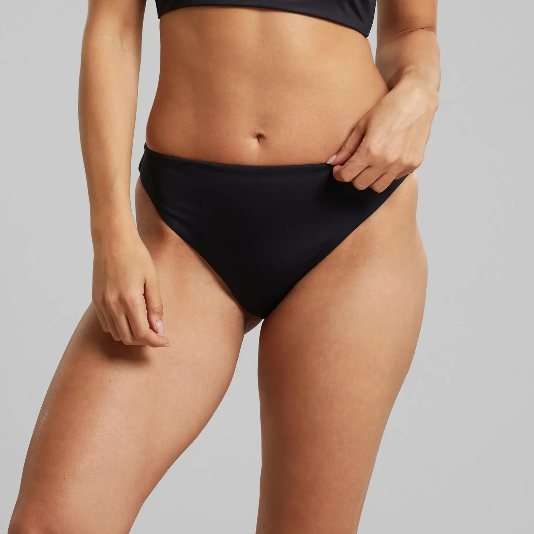 Dedicated Sanda bikinialaosa
