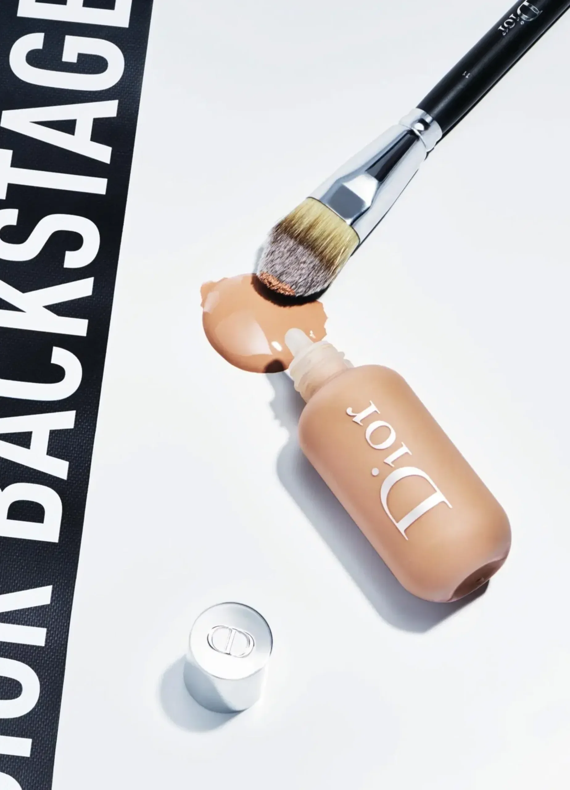 DIOR BACKSTAGE Full Coverage Fluid Foundation Brush N12 meikkisivellin