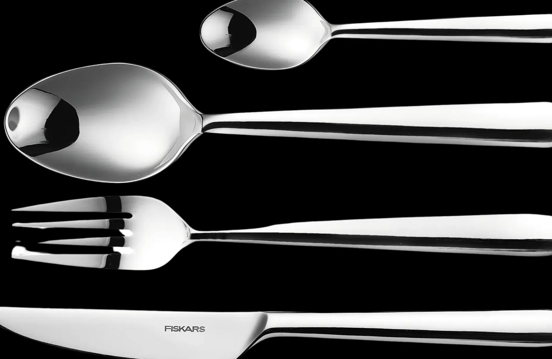 Fiskars Functional Form aterinsetti lahjapakkauksessa, 24-osainen, kiiltävä