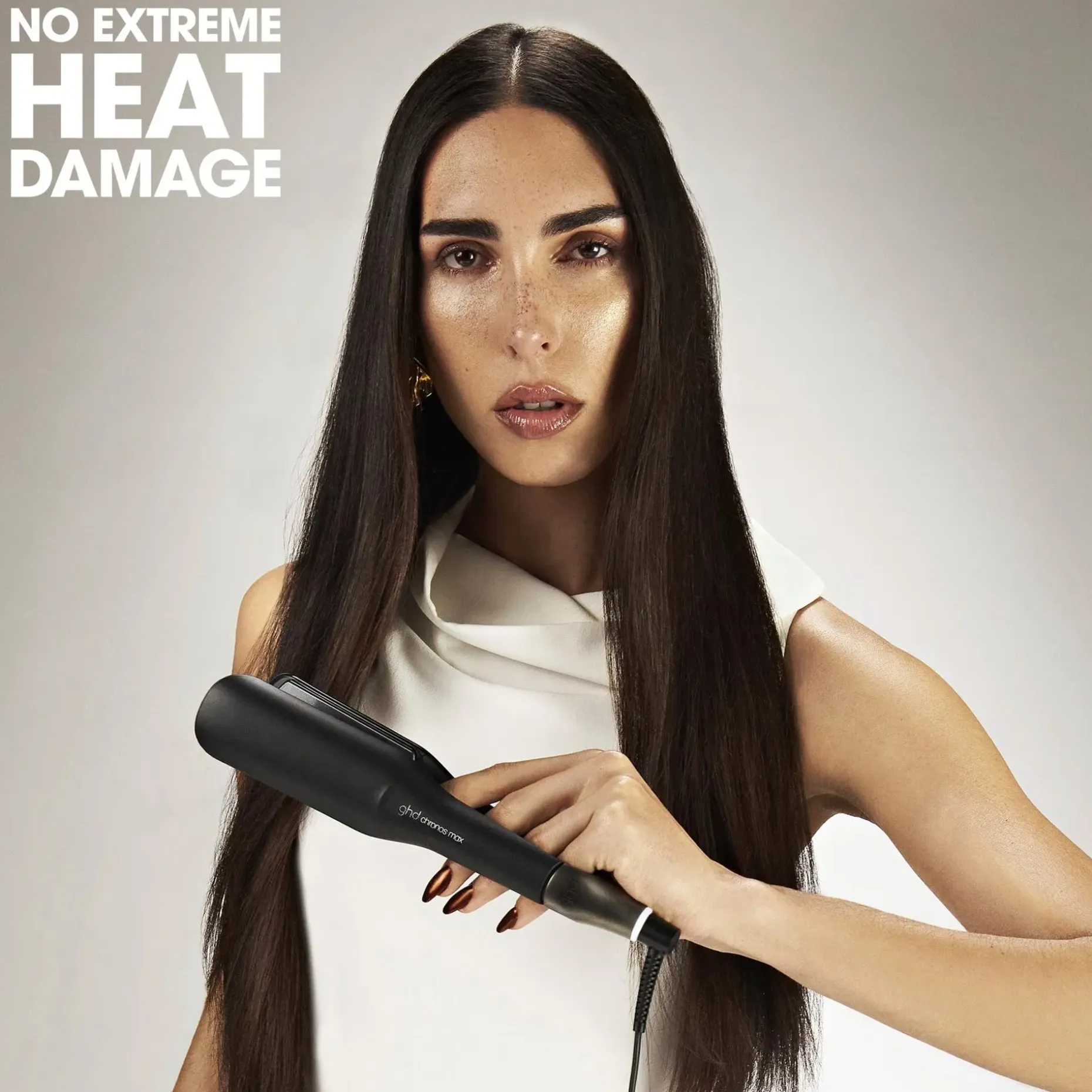 ghd Chronos Max - leveä muotoilurauta musta