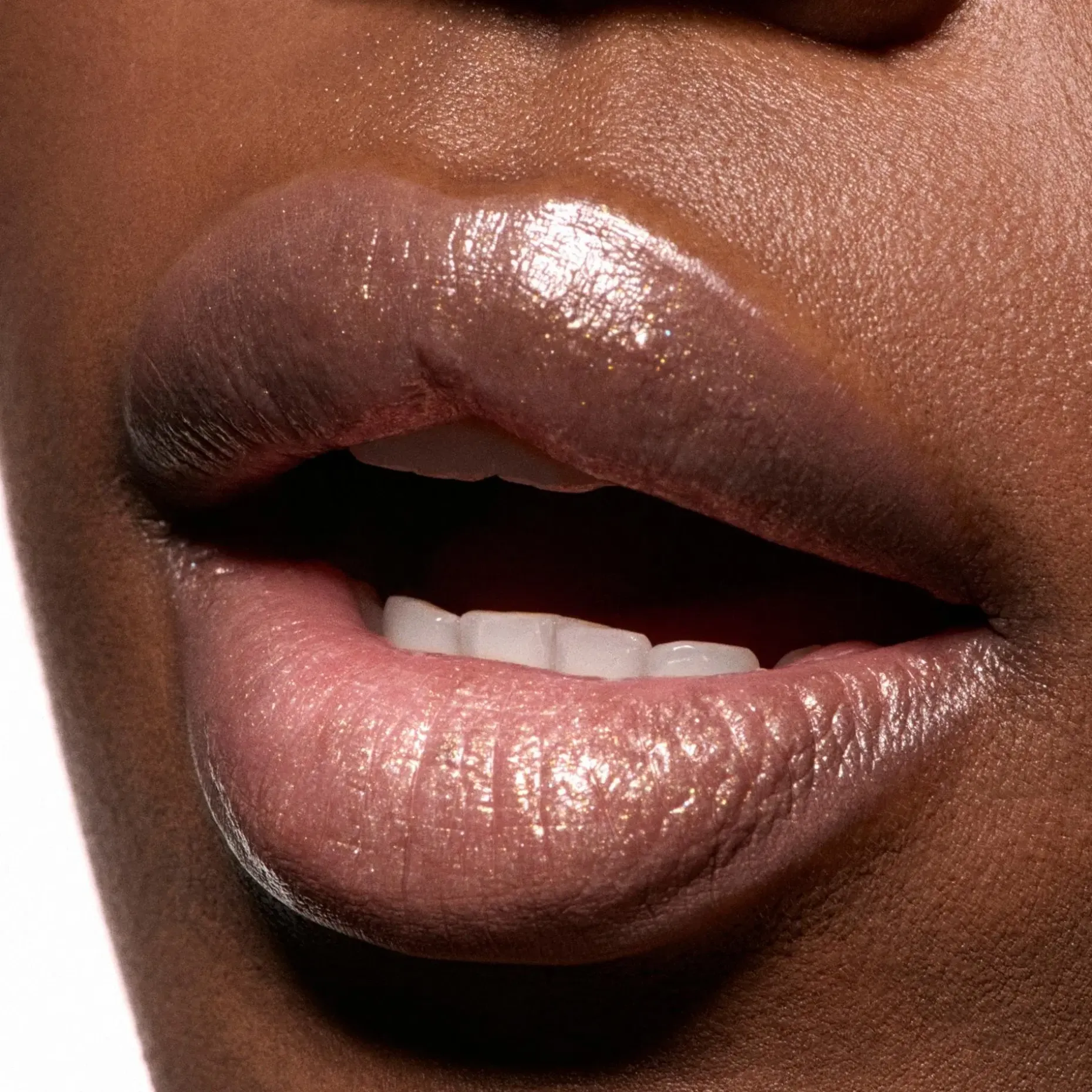 MAC Cosmetics Dazzlelips Crayon -huulipuna 1,5 g