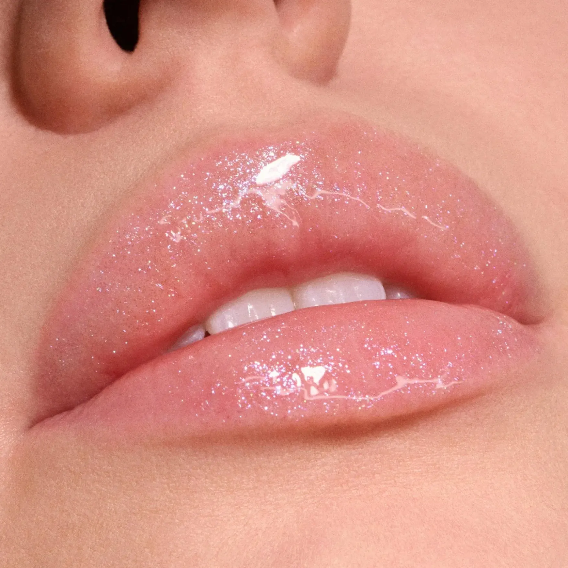 MAC Cosmetics Lipglass Air Non-Sticky Gloss -huulikiilto 5 ml