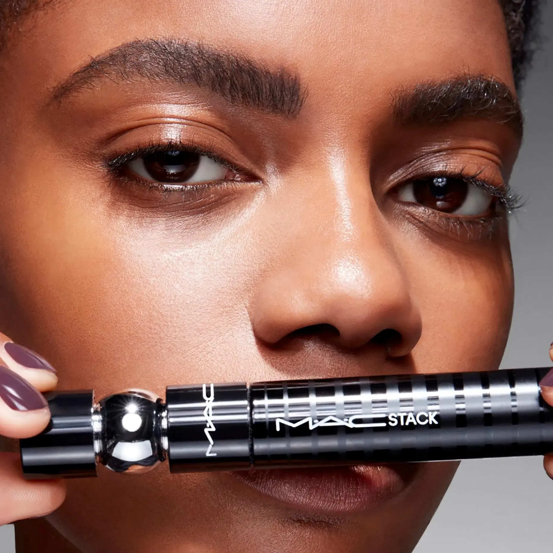 MAC Stack Microbrush Mascara 12 ml