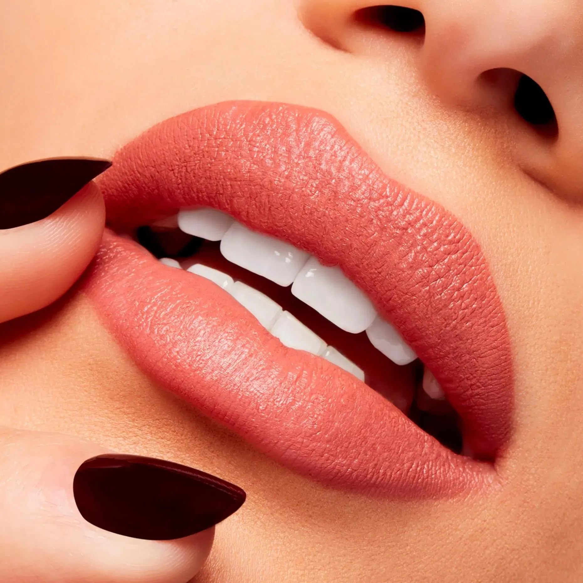 MAC Velvet blur lipstick huulipuna 2g