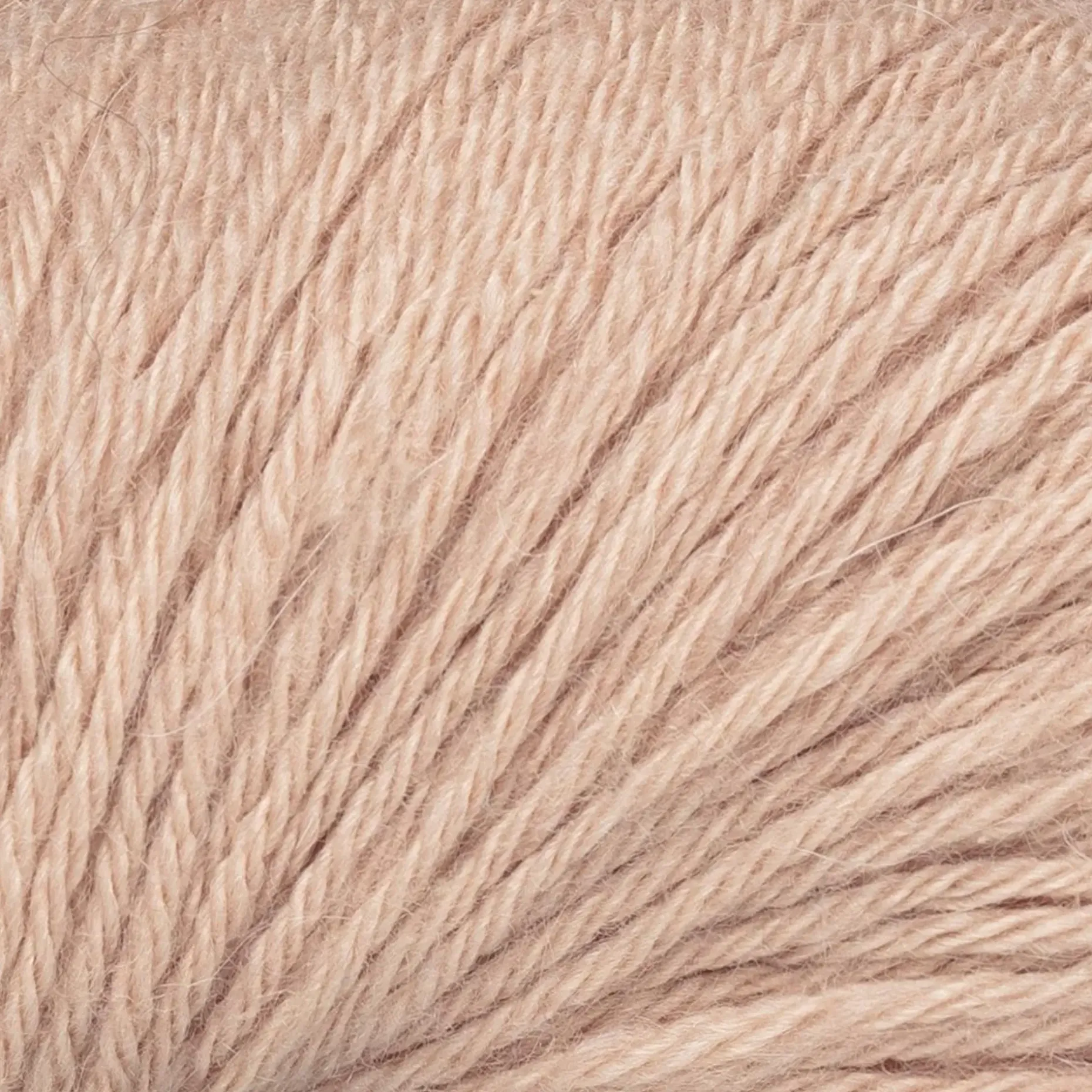 Novita lanka Helene 50 g brush 6031
