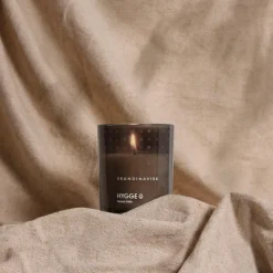 Skandinavisk HYGGE Tuoksukynttilä puukannella 200g, ruskea