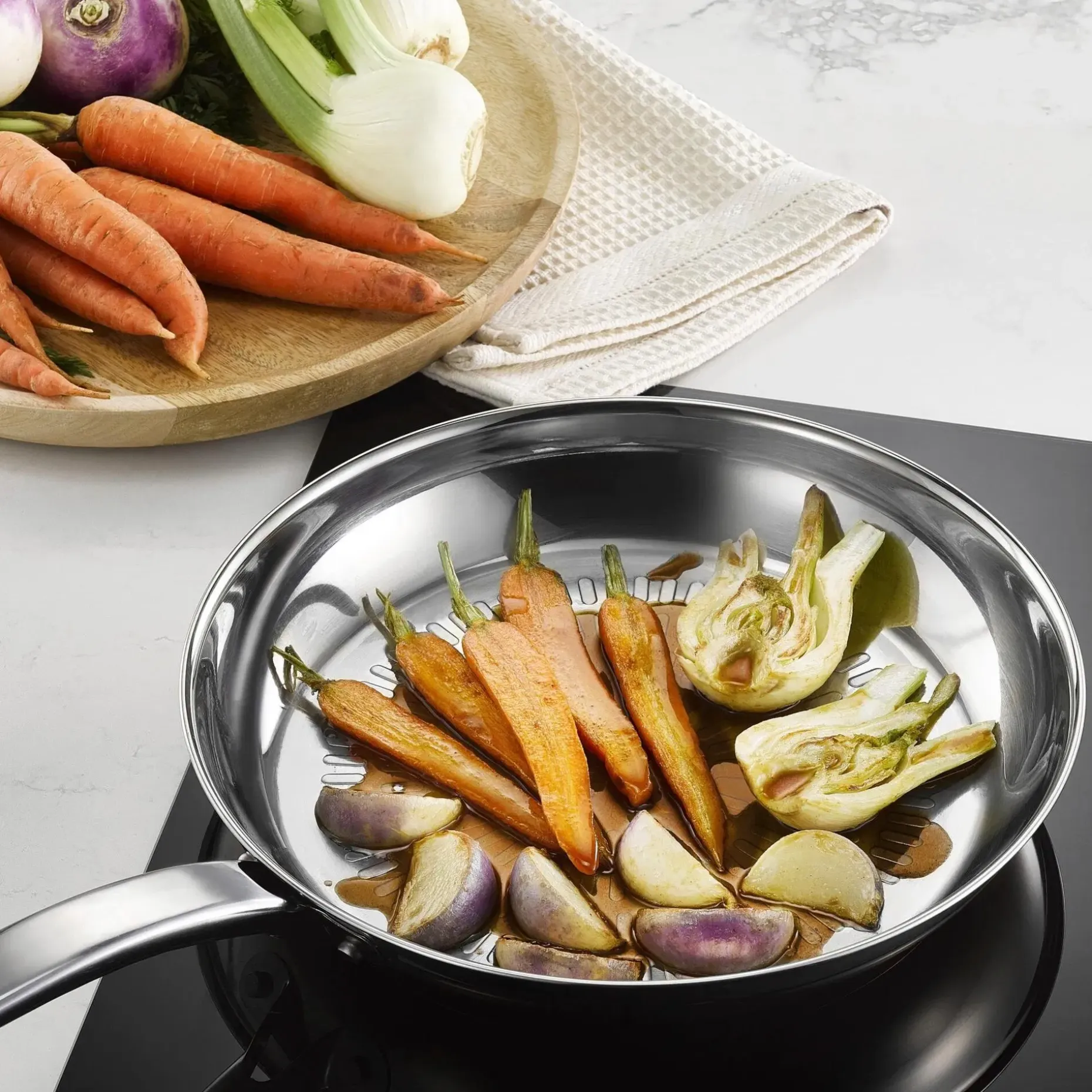 Tefal Intuition Techdome teräspaistinpannu 24cm B8590435