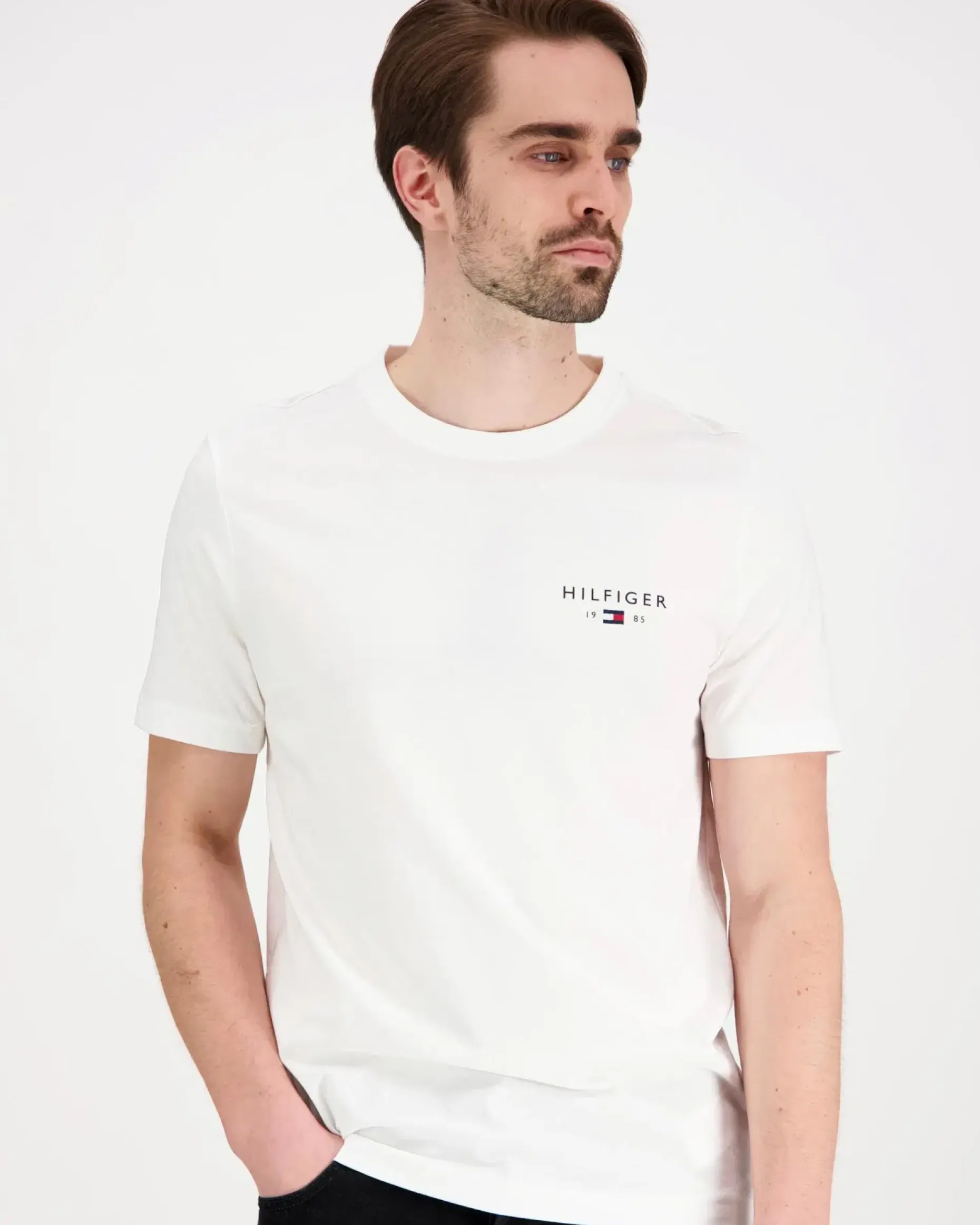 Tommy Hilfiger Brand love small hilfiger tee