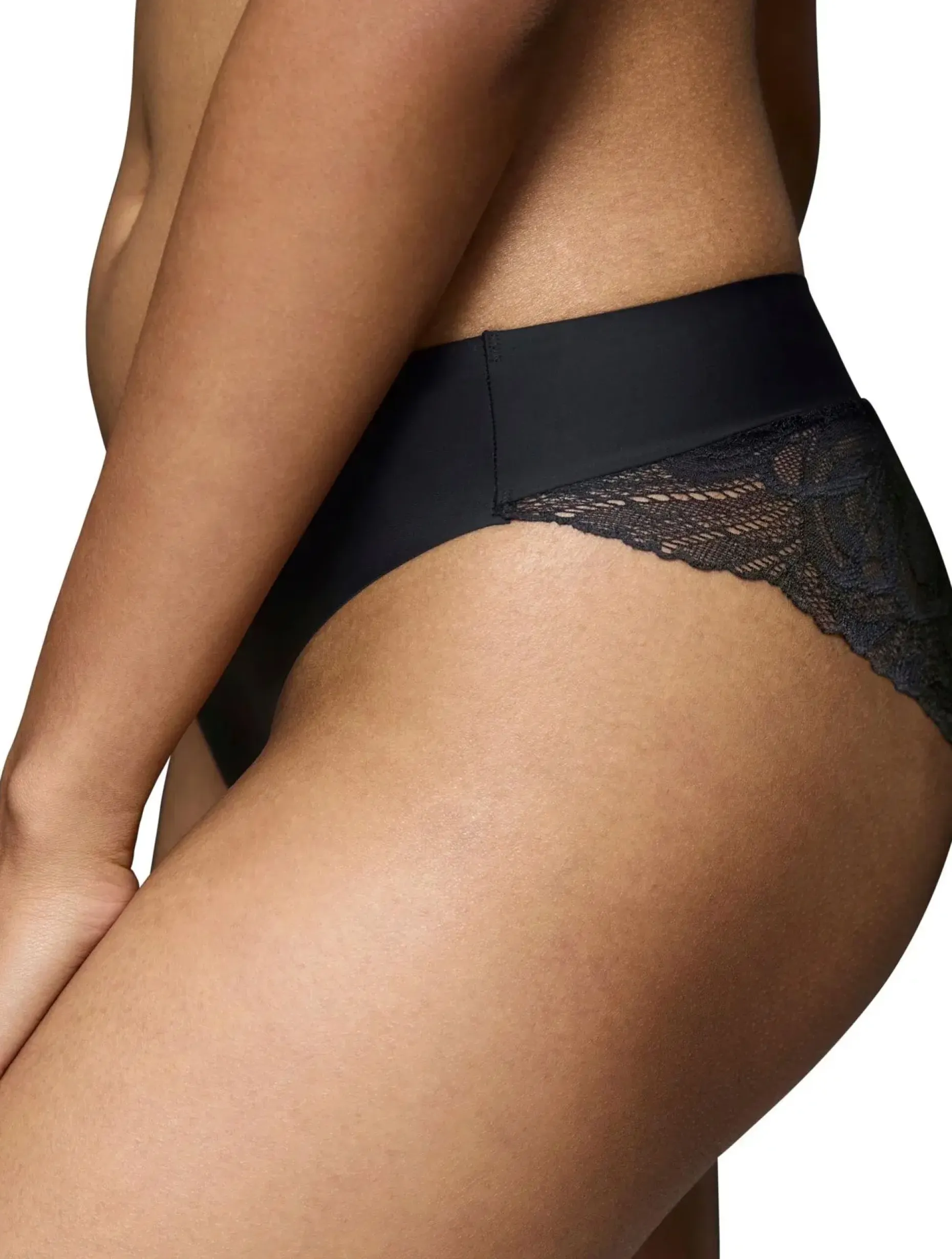Triumph Body Make-Up Illusion Lace Tai alushousut