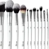 WE CARE ICON. Artist Bronzer Brush varjostussivellin F25