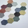 Zone pannunalunen Triangles 16 x 14 cm, musta